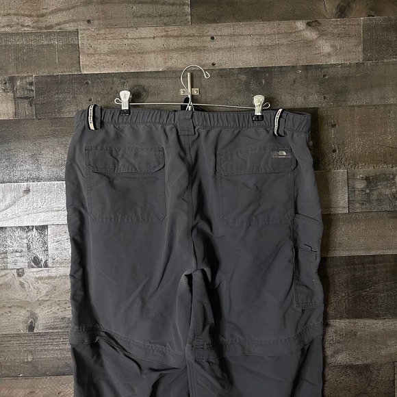 SOLD North Face Convertible Pants XXL - Picture 5 of 6